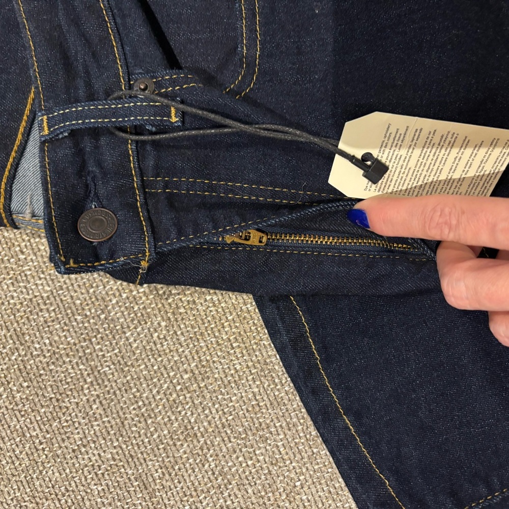 70. NWT LEVIS 725 HIGH RISE BOOTCUT WOMEN'S JEANS Size 29 {$135} - Picture 9 of 9